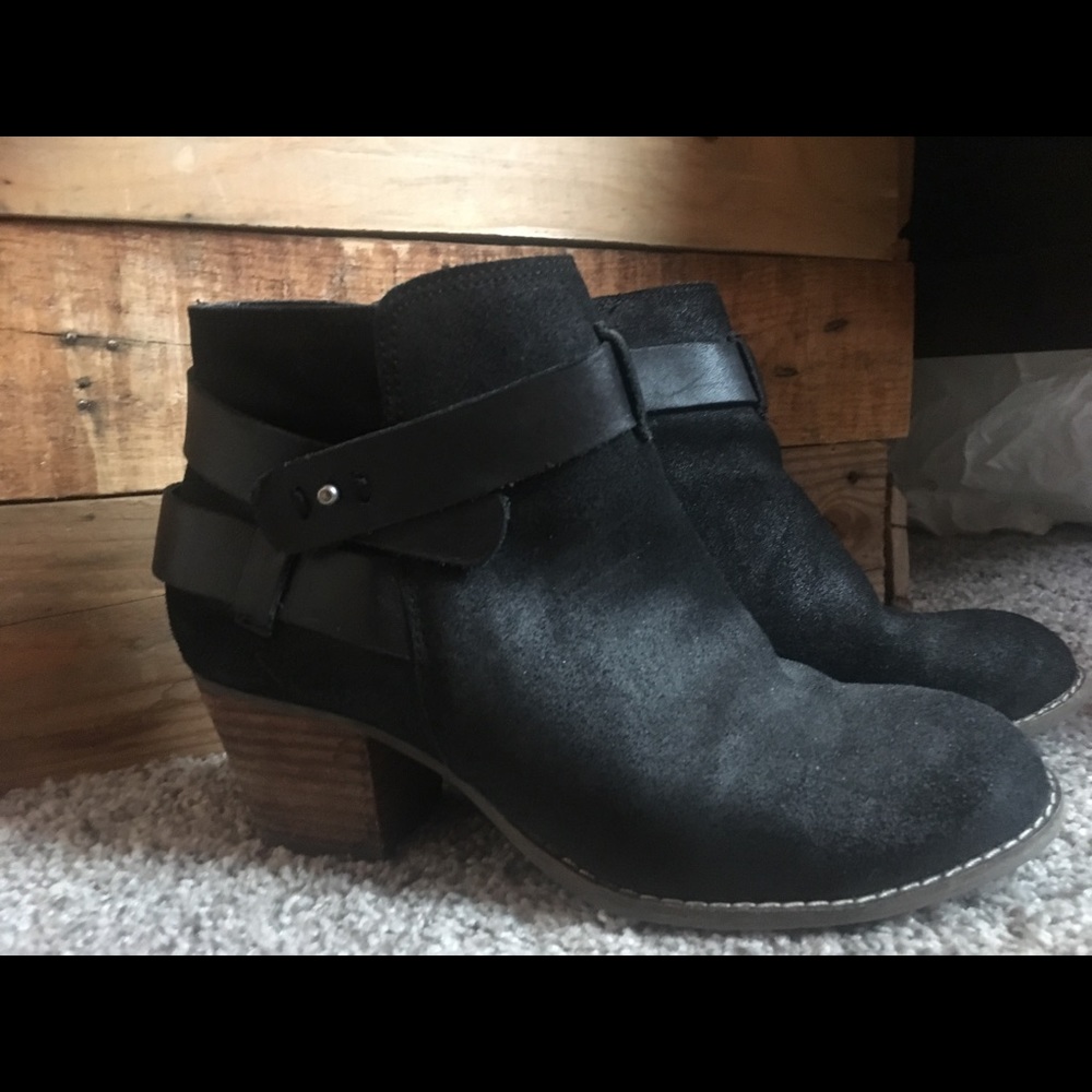 Dolce Vita Black booties